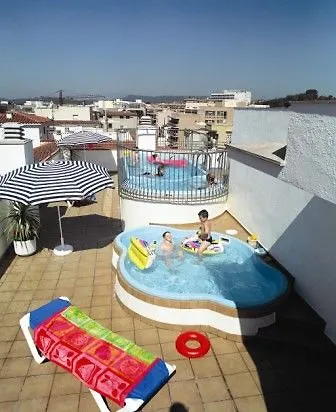 Selvapark Apartment *